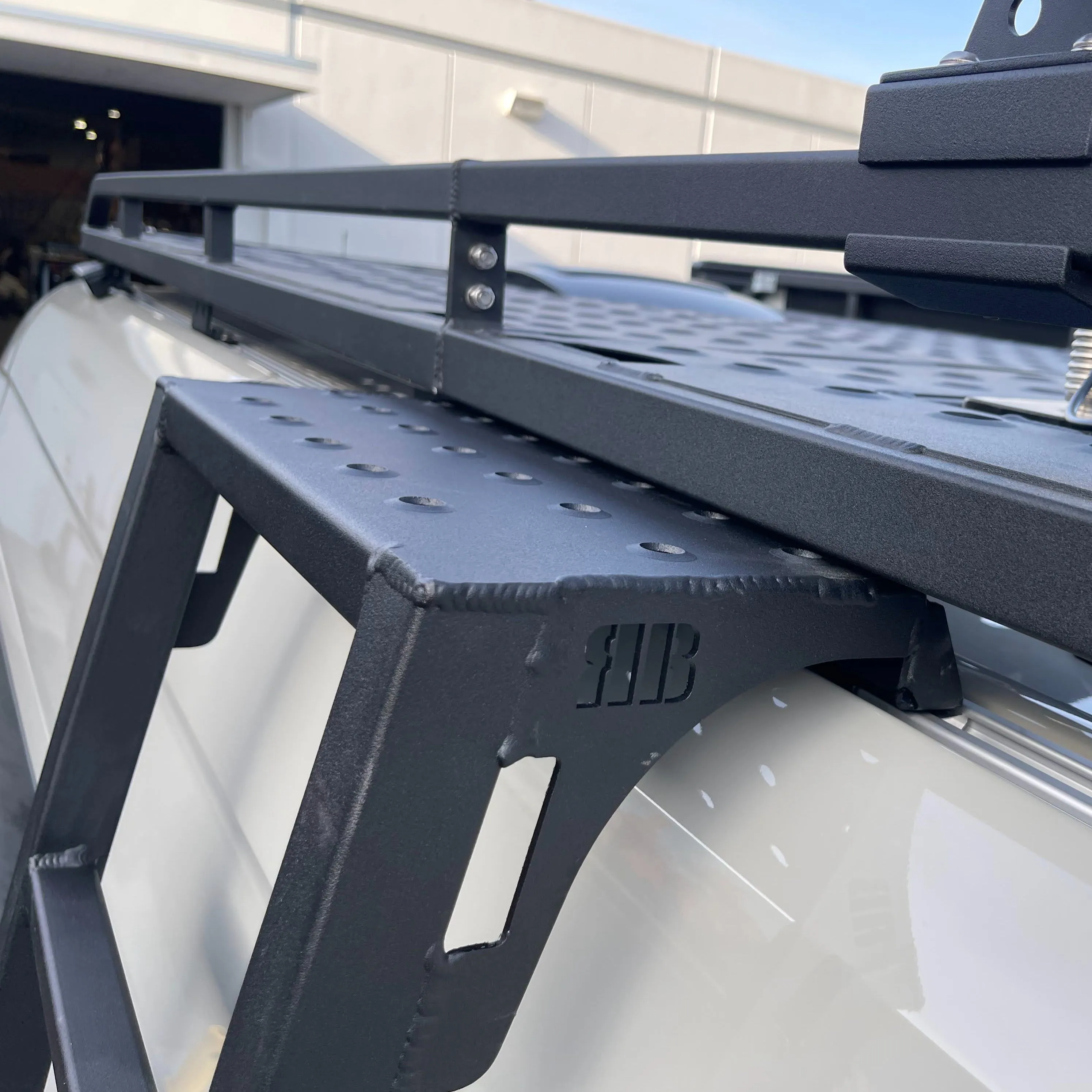 07  Sprinter Van Side Ladder Fender Fit