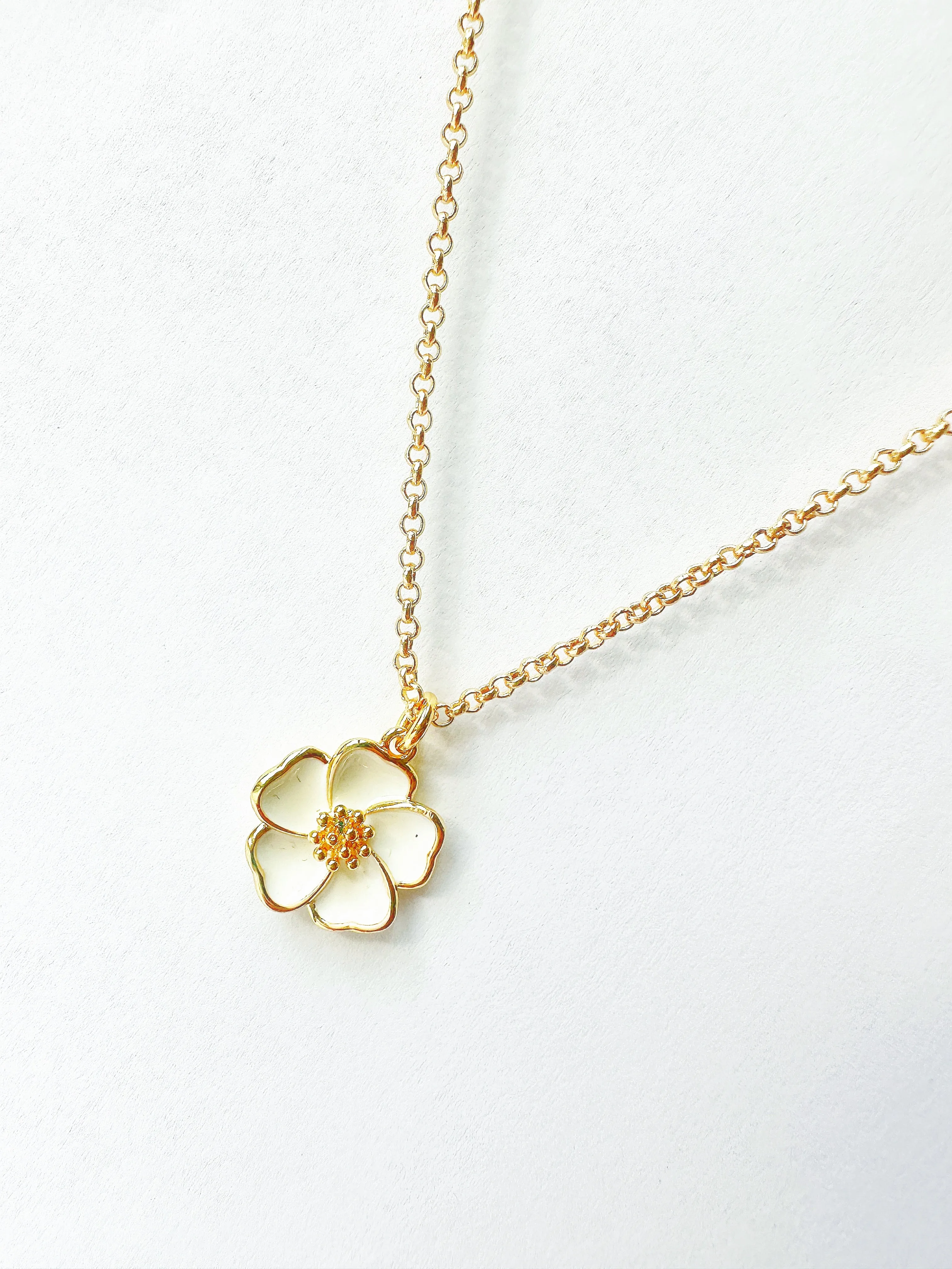 14k Gold-Filled White Hibiscus Flower Necklace