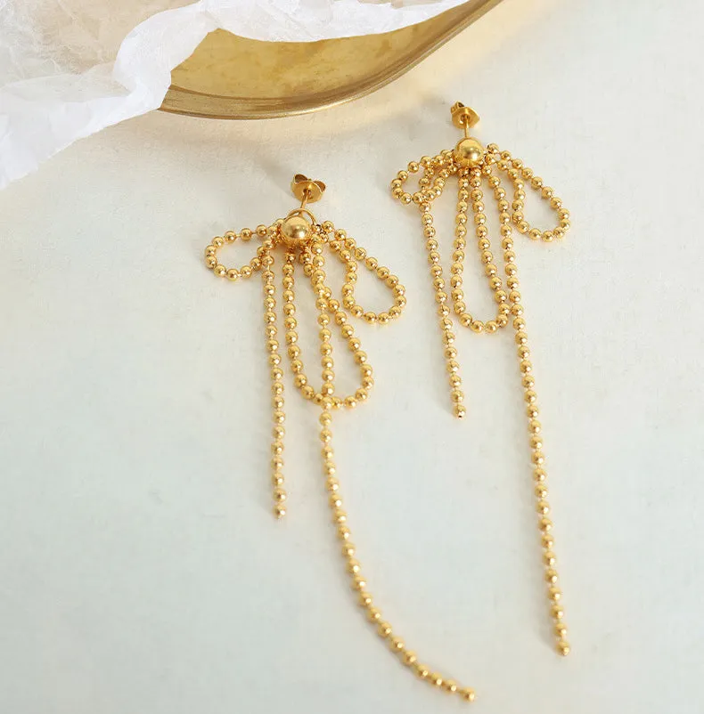 18K Gold Noble and Fashionable Rice Bead Tassel Design Light Luxury Style Earrings