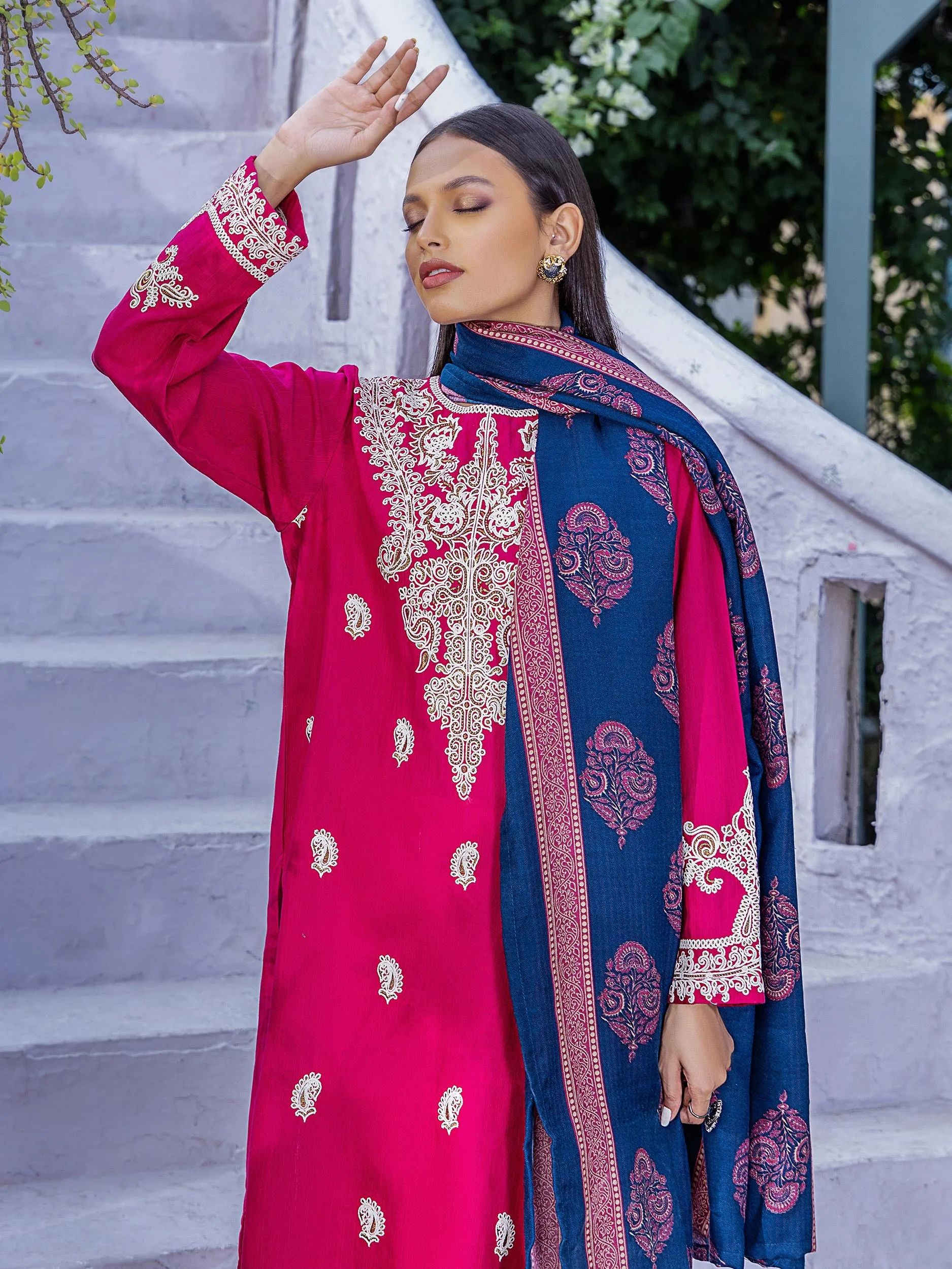 2 Piece Khaddar Suit-Embroidered (Pret)