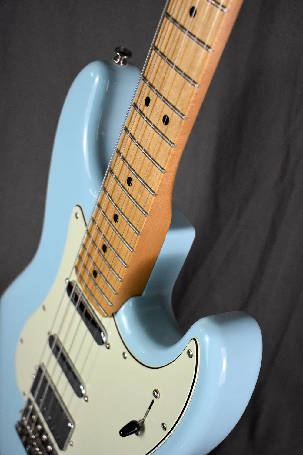 2019 Fender Alternate Reality Sixty-Six