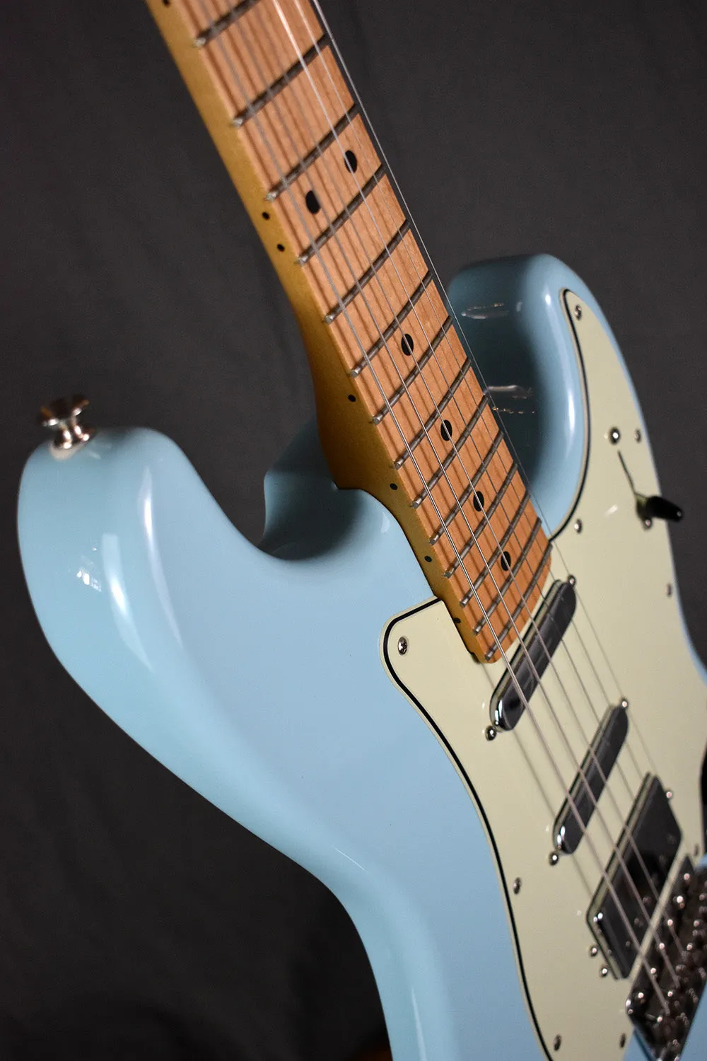 2019 Fender Alternate Reality Sixty-Six