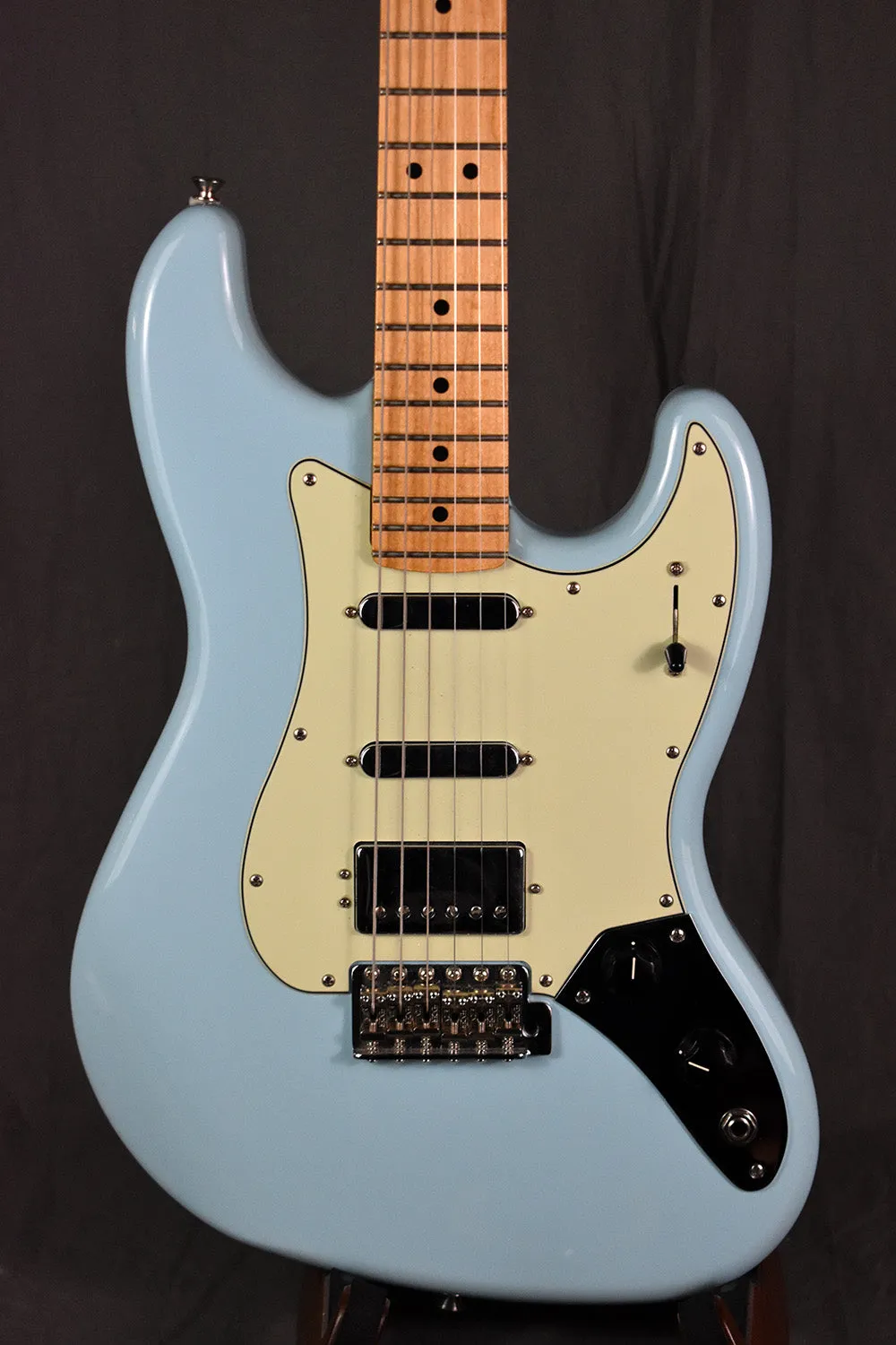 2019 Fender Alternate Reality Sixty-Six