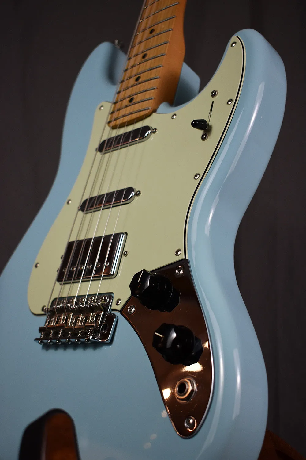 2019 Fender Alternate Reality Sixty-Six