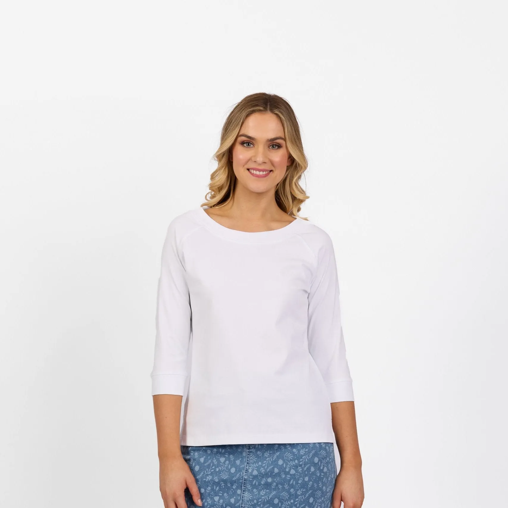 4381 Boat Neck 3/4 Sleeve Top -White