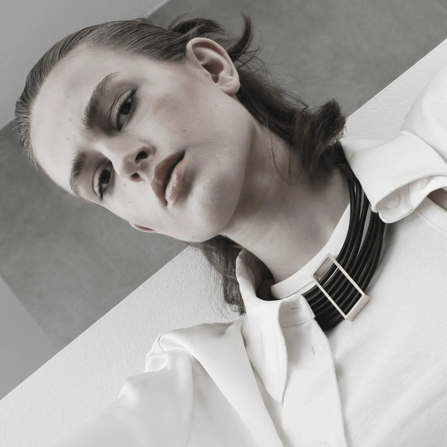 Alaya Short Open Square Necklace Gold Plating
