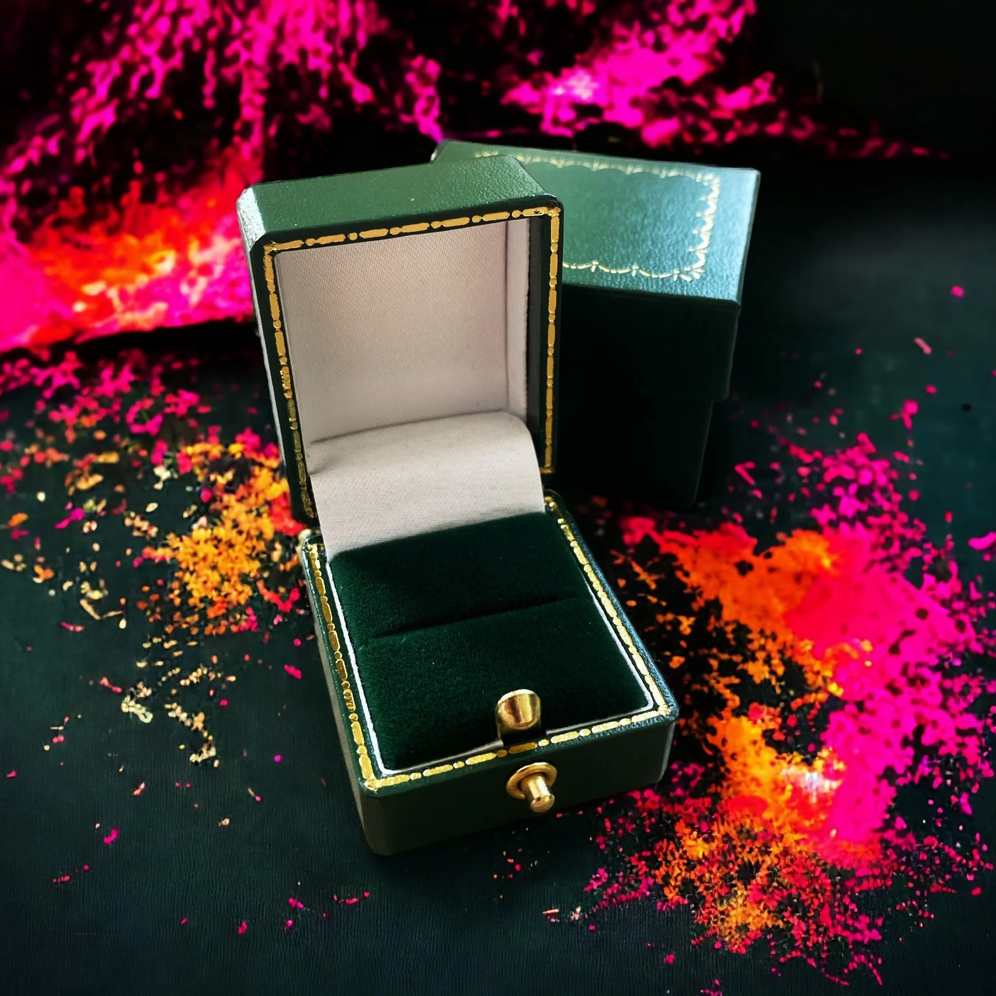 Antique Style Rectangle Ring Box Green
