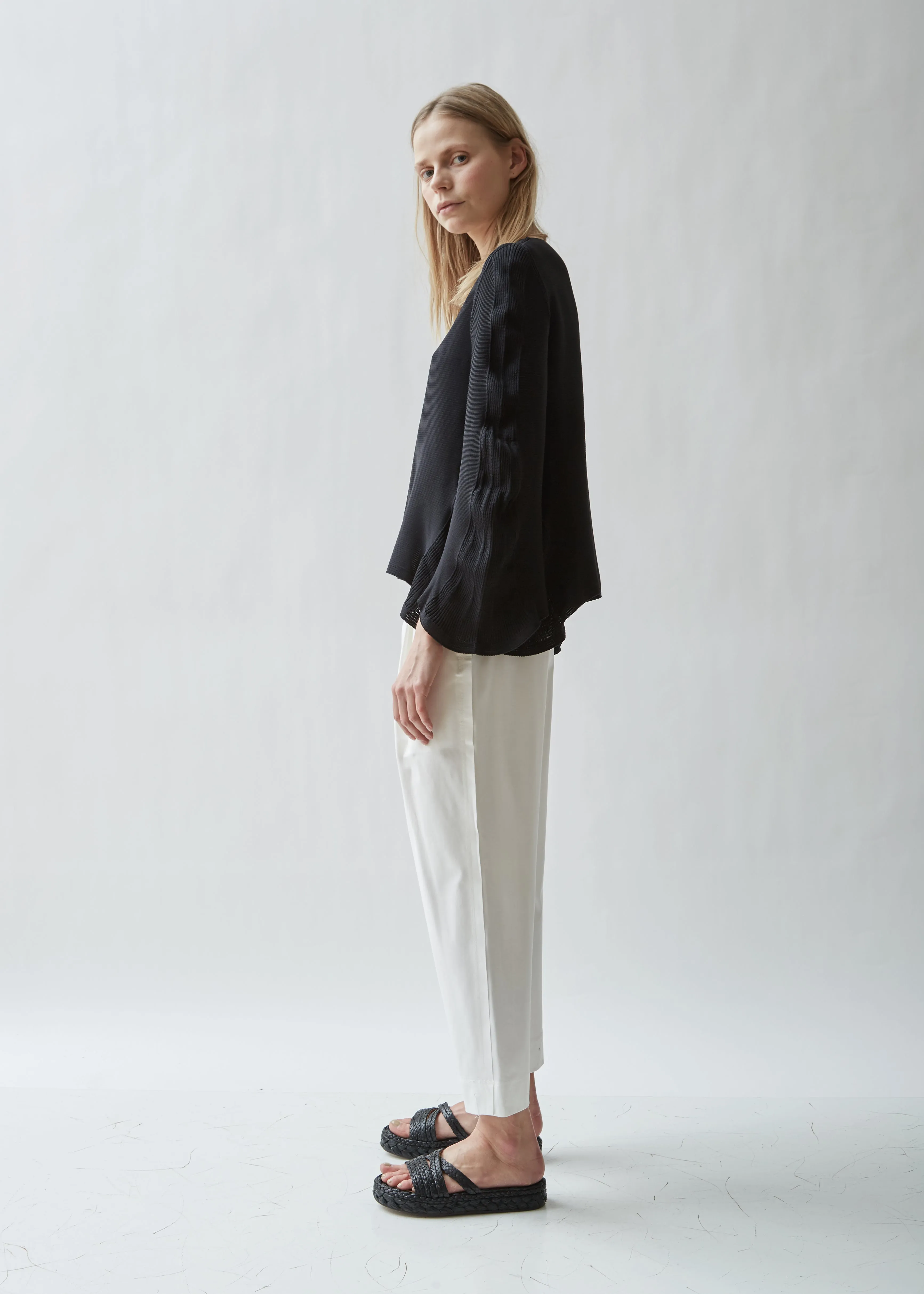 Arch Circle Knit Long Sleeve Top