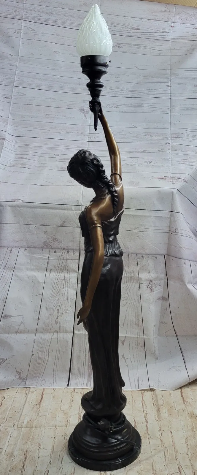 Art Deco/Nouveau Hot Cast Tall Woman French Lamp Bronze Sculpture Statue Deal