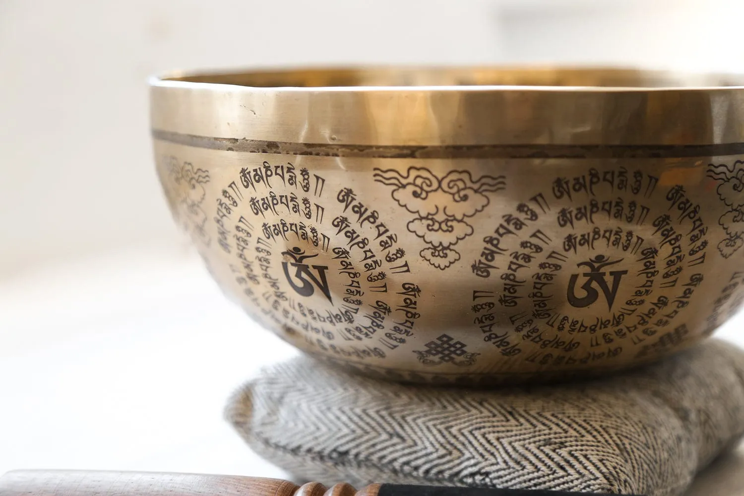 Avalokiteshvara Bodhisattva Singing Bowl