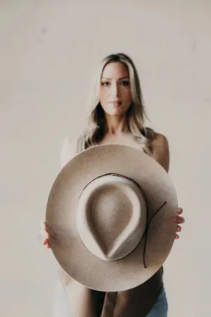 Avery | Upturned Rancher Hat in Oat