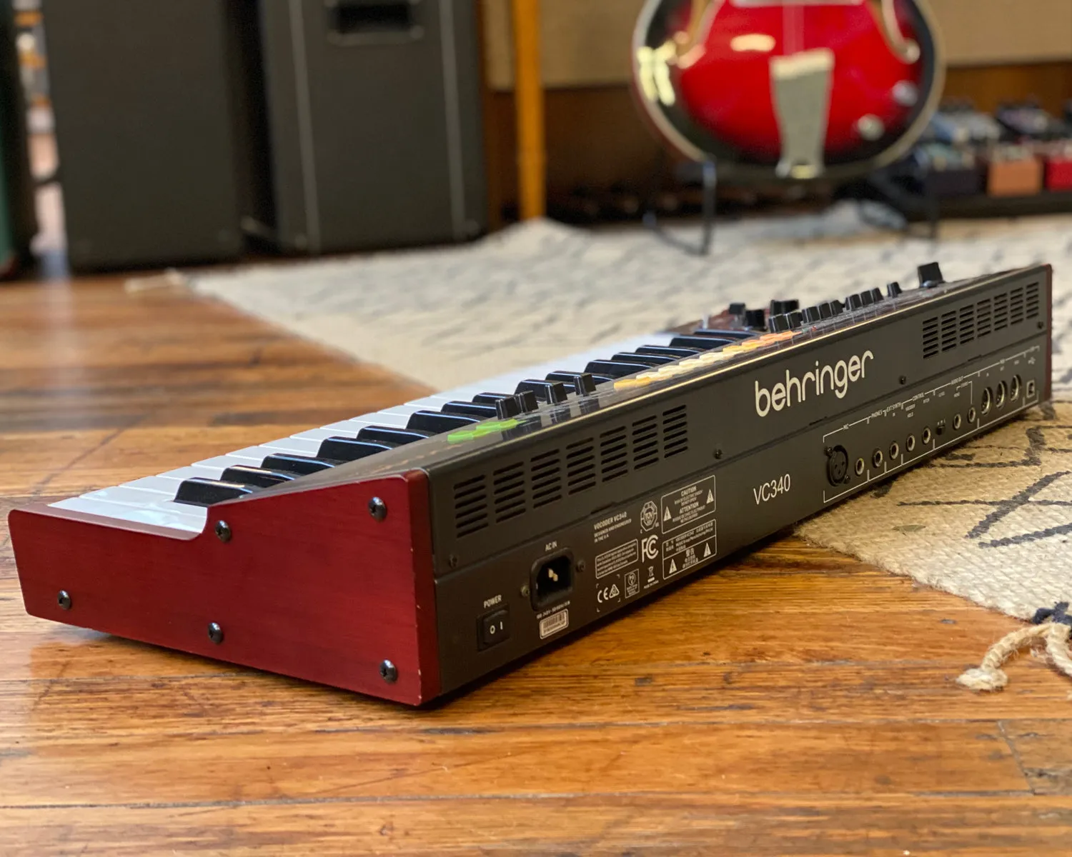 Behringer VC340 Analog Vocoder