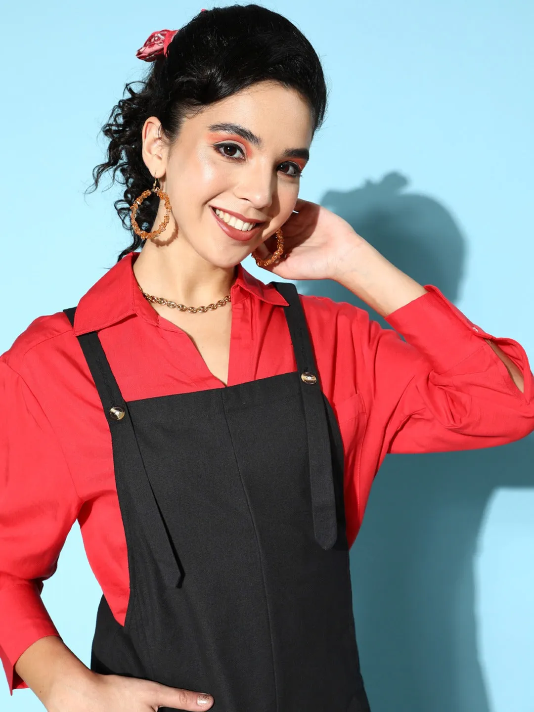 Berrylush Women Solid Black Square Neck Sleeveless Snap-Up Twofer Mini Dungarees