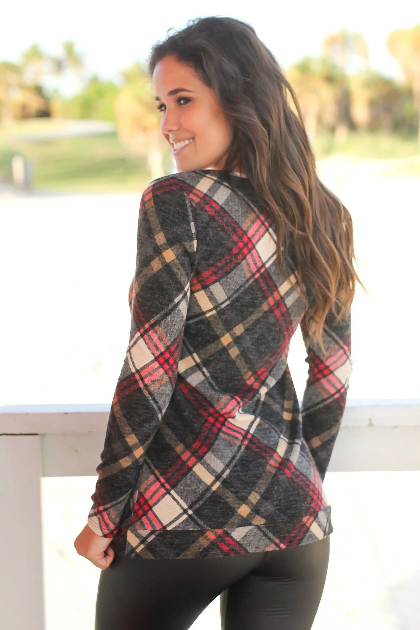 Black and Cream Long Sleeve Plaid Top