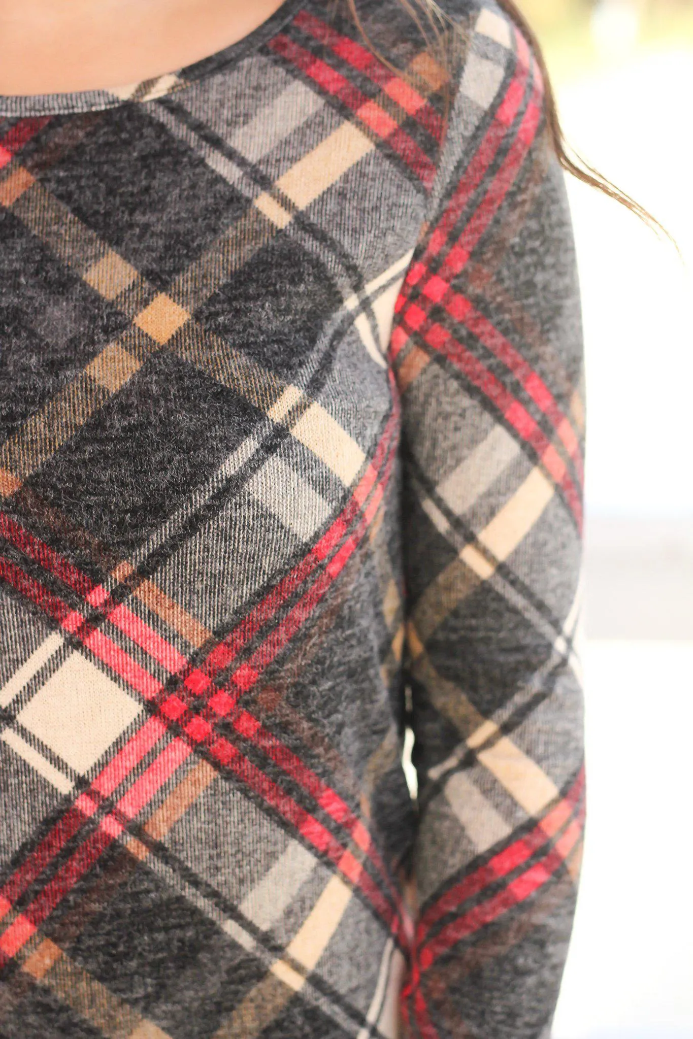 Black and Cream Long Sleeve Plaid Top