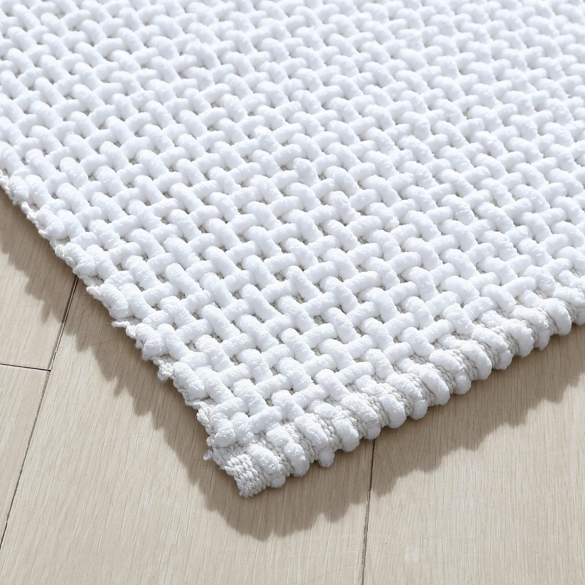 Brielle Home Ramsey Handwoven Bath Rug