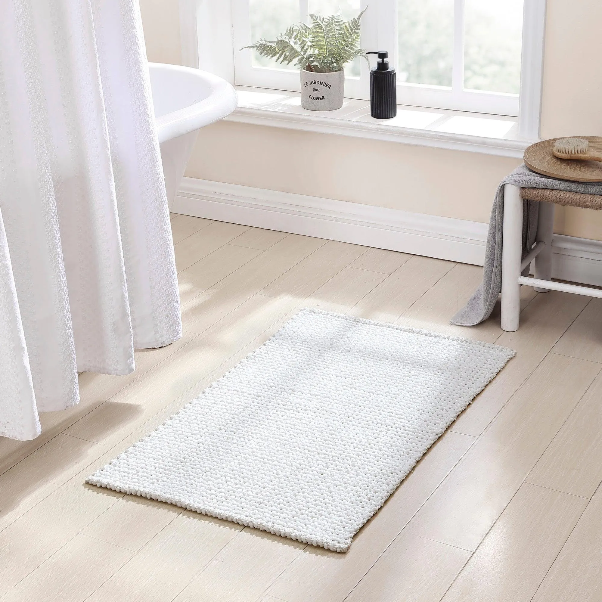 Brielle Home Ramsey Handwoven Bath Rug