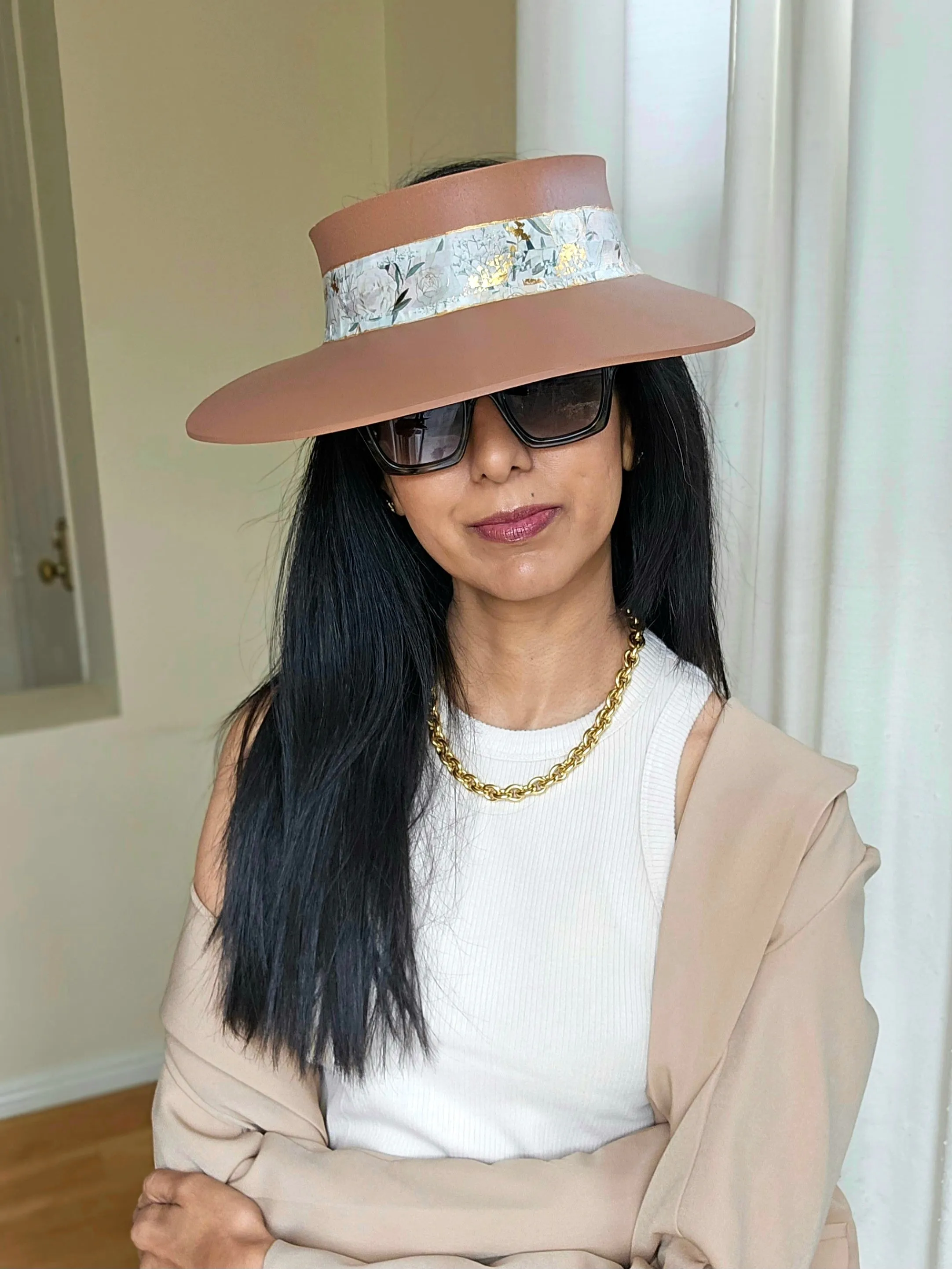 Brown "LadyEVA" Visor Hat with Stylish White and Gold Floral Band