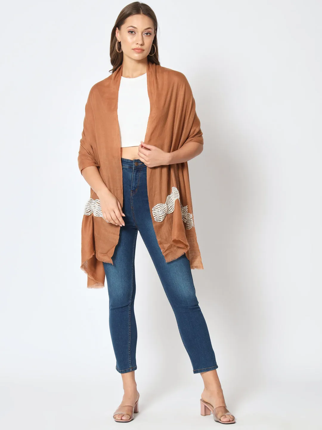 Brown shawl made of pure pashmina and embellished with pearls