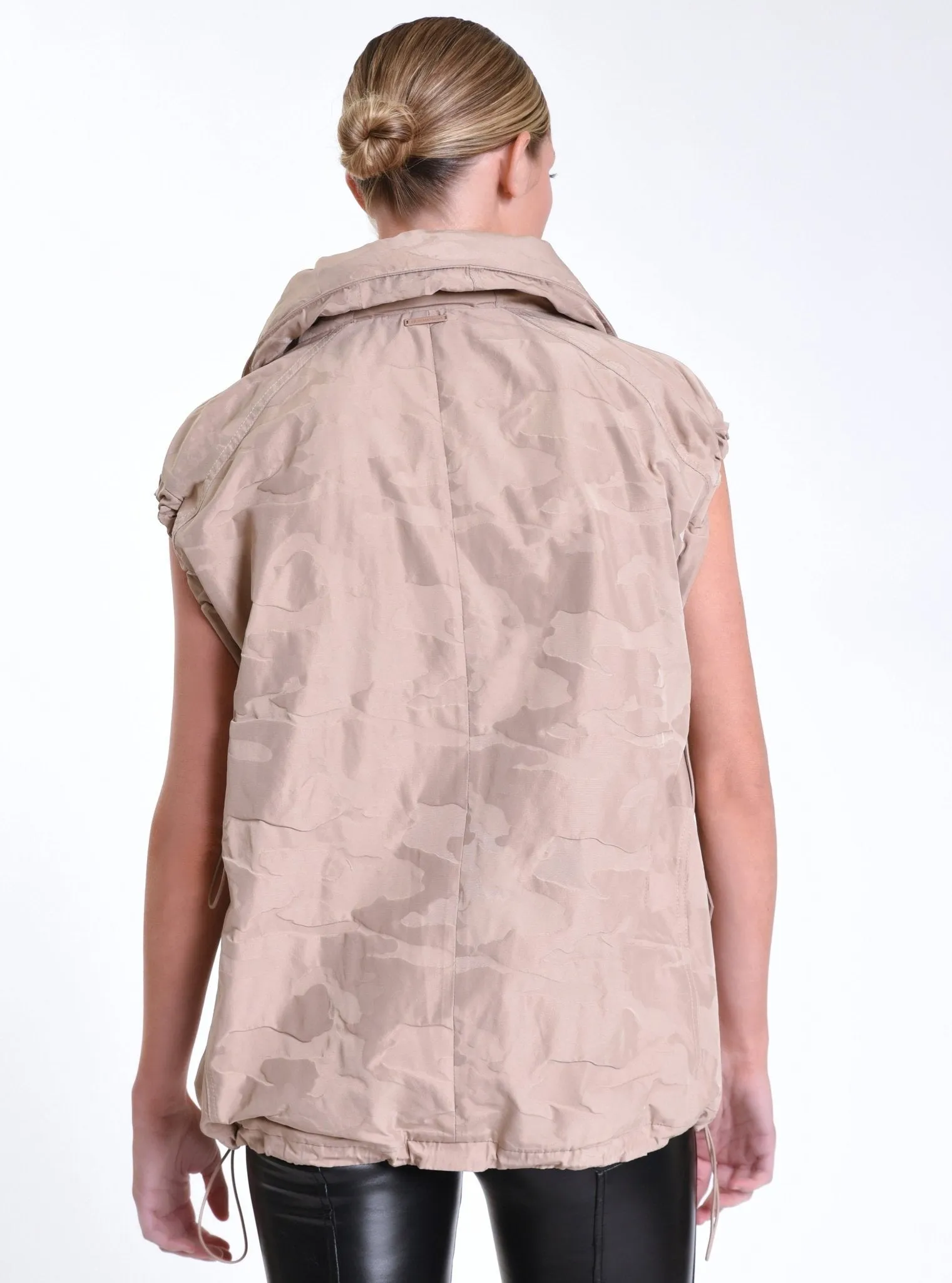 Camo Oversize Svetlana Vest