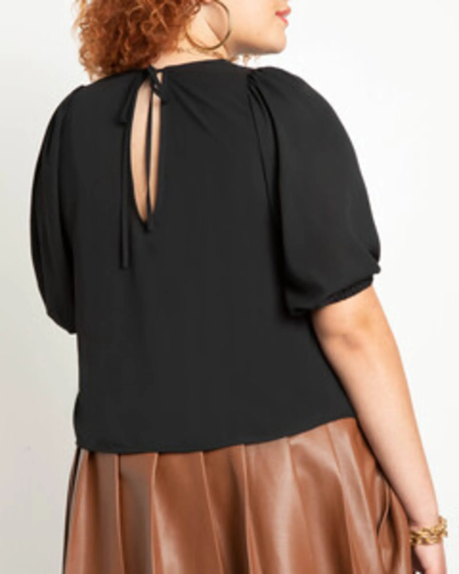 Cassadee Open Tie Back Top | Totally Black