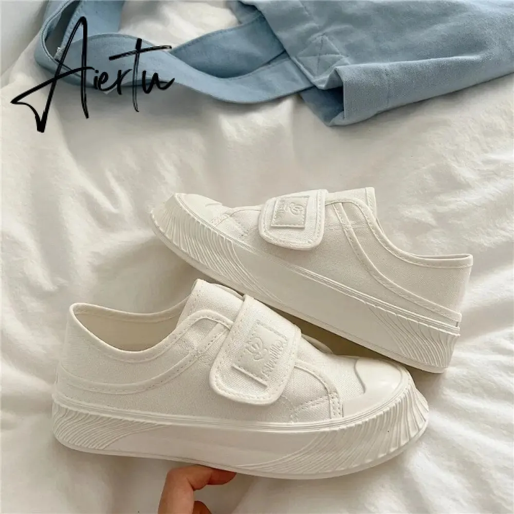Casual Platform Canvas Shoes Women Korean Style Summer Fashion Round Toe Breathable Comfortable Sneaker Harajuku Flats