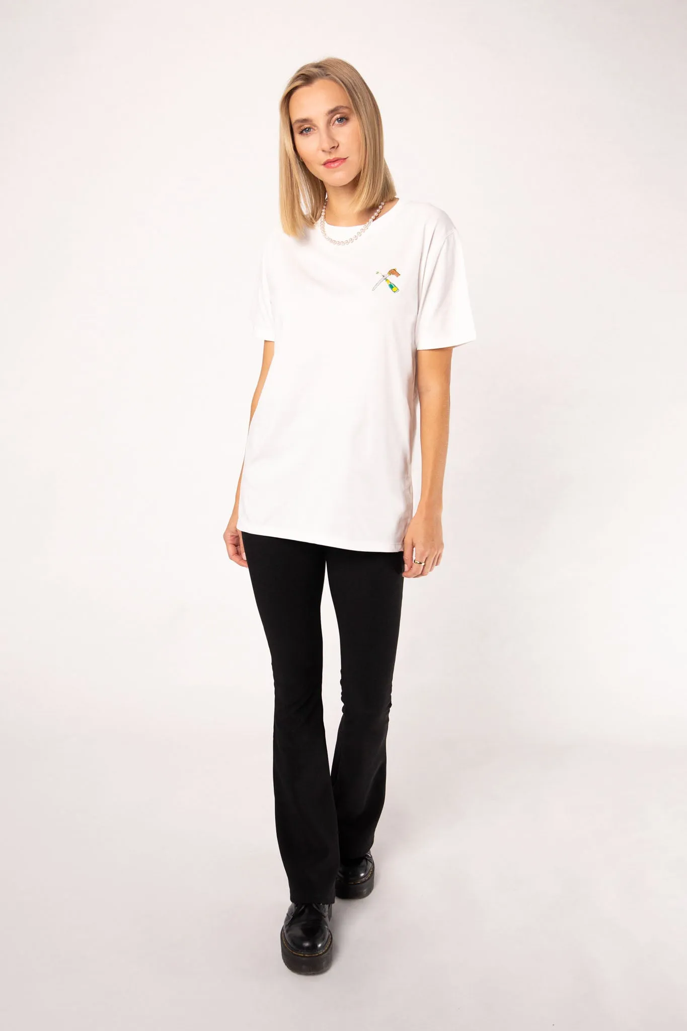 Champagnersäbel | Besticktes Frauen Oversized Bio Baumwoll T-Shirt