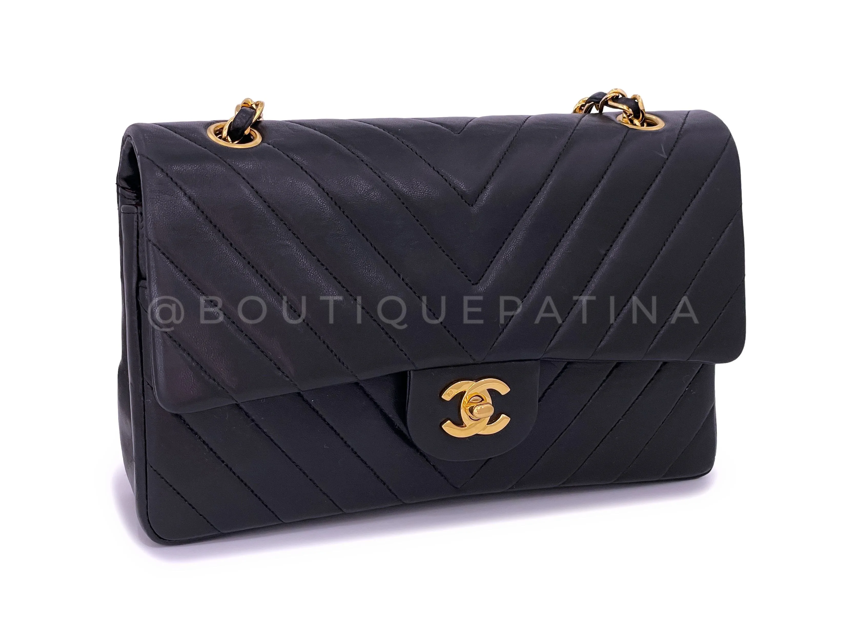 Chanel 1991 Vintage Medium Black Chevron Classic Double Flap Bag 24k GHW Lambskin