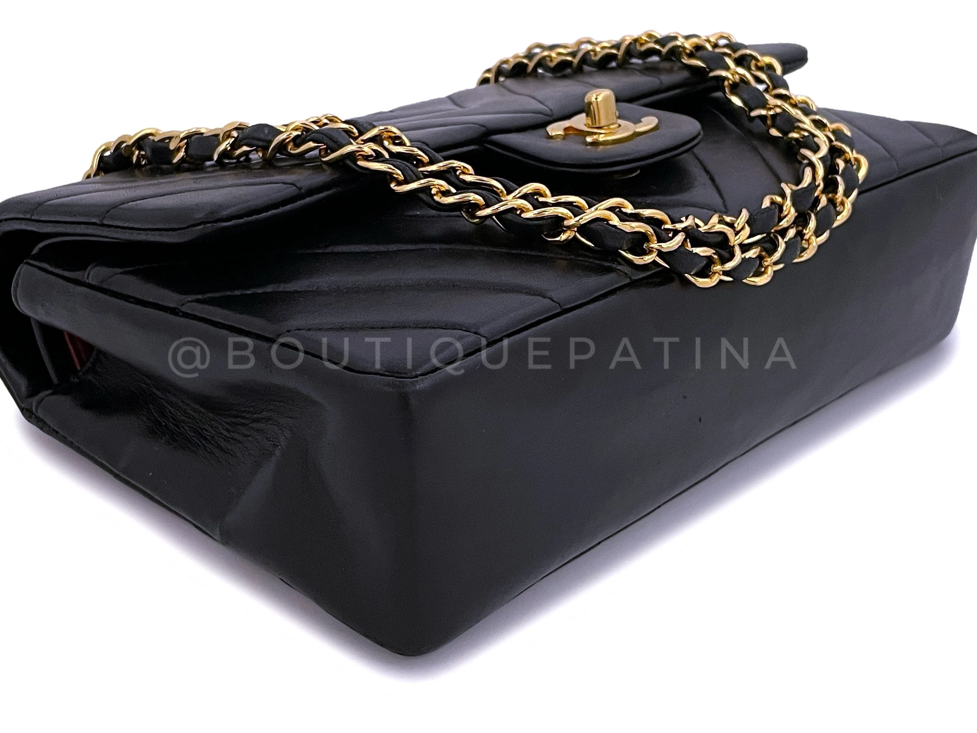 Chanel 1991 Vintage Medium Black Chevron Classic Double Flap Bag 24k GHW Lambskin