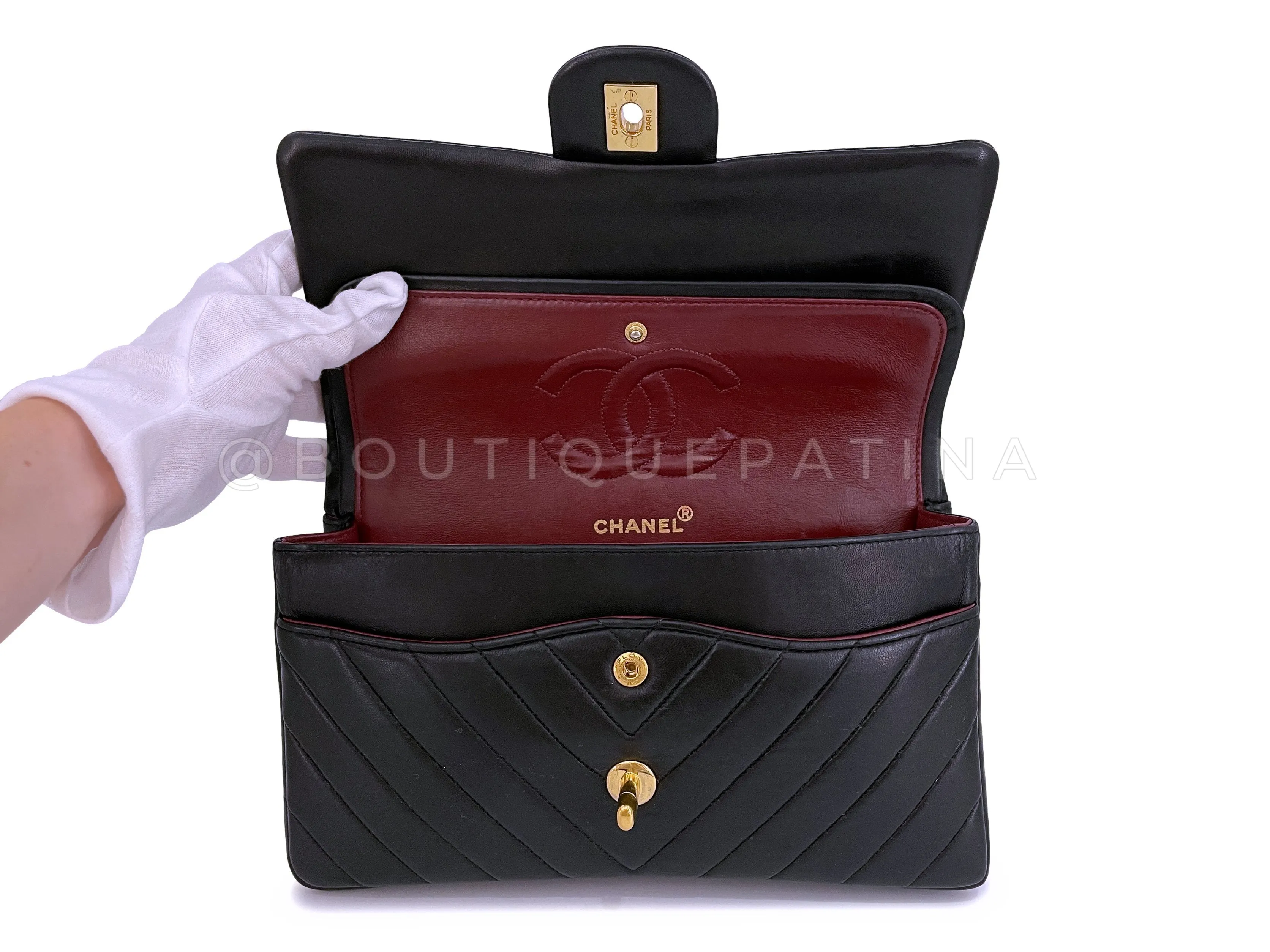 Chanel 1991 Vintage Medium Black Chevron Classic Double Flap Bag 24k GHW Lambskin
