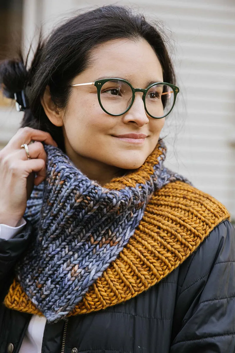 Churchmouse Classics Patterns - Double Split Color-Blocked Cowl - PDF Download