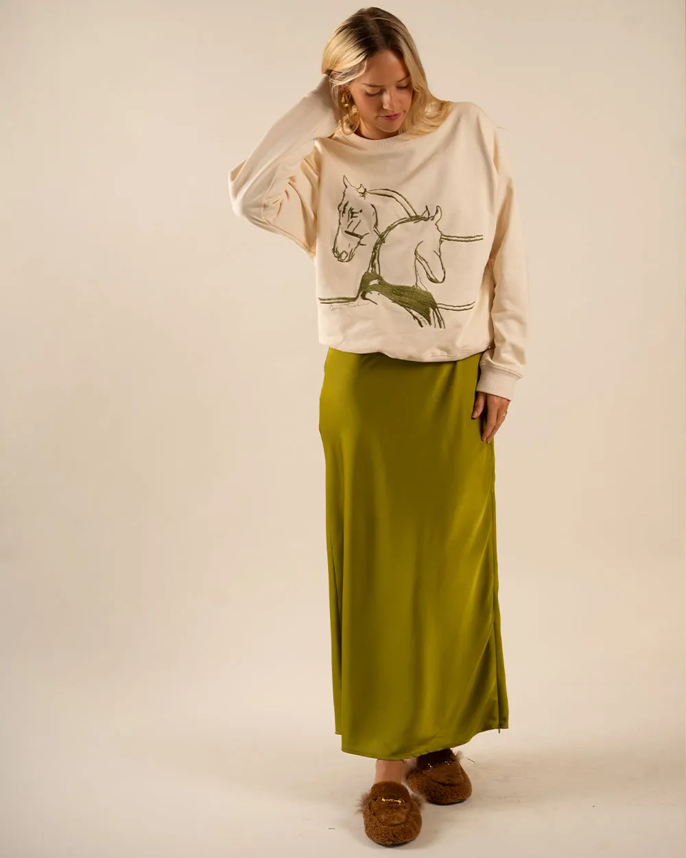 Classic Embroidered Sweatshirt Horses Embrace - Ivory