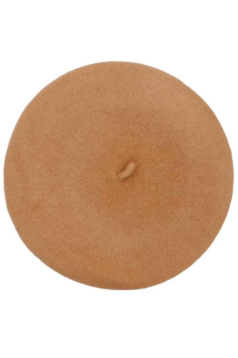 Classic French Beret in Camel