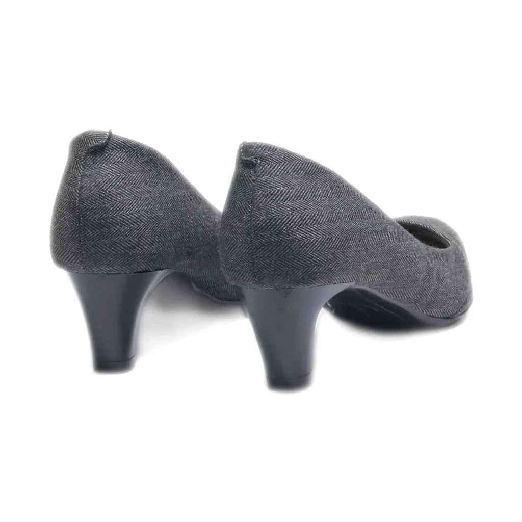 Croft & Barrow Mid-Heel Shoes Fabric Grey Colour For Women
