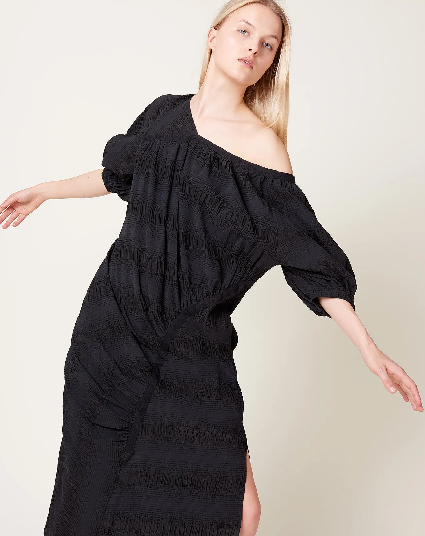 Delerium Dress in Black Pucker