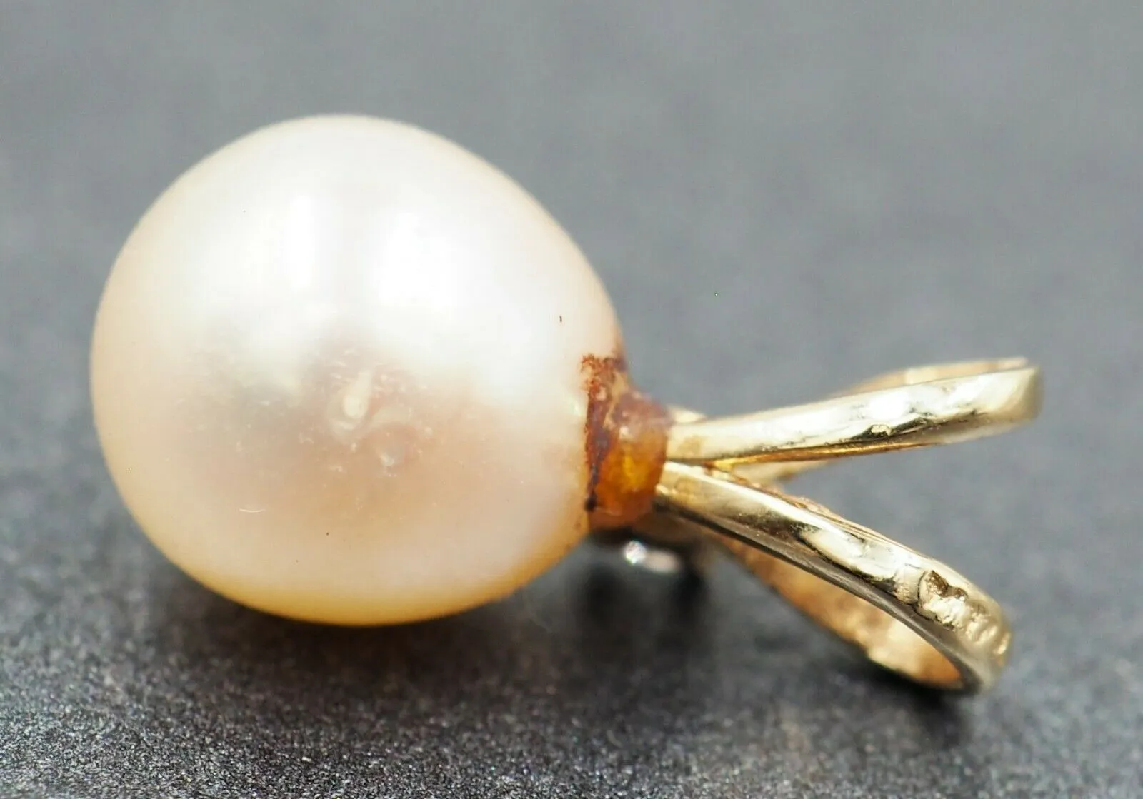 Diamond & Freshwater Pearl Yellow Gold Pendant
