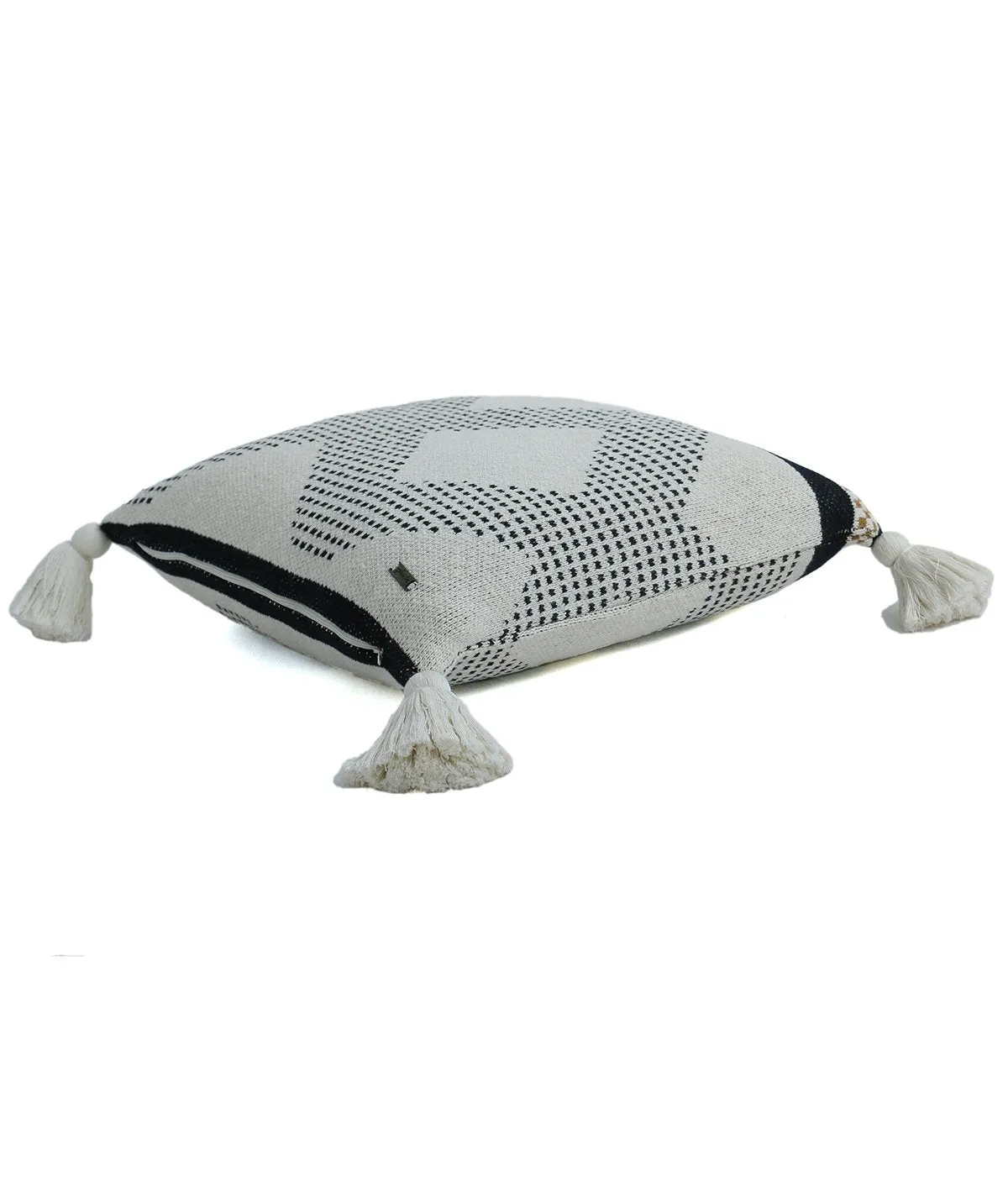 Diamond Check Cotton Knitted Decorative Black & Natural Color 18 x 18 Inches Cushion Cover