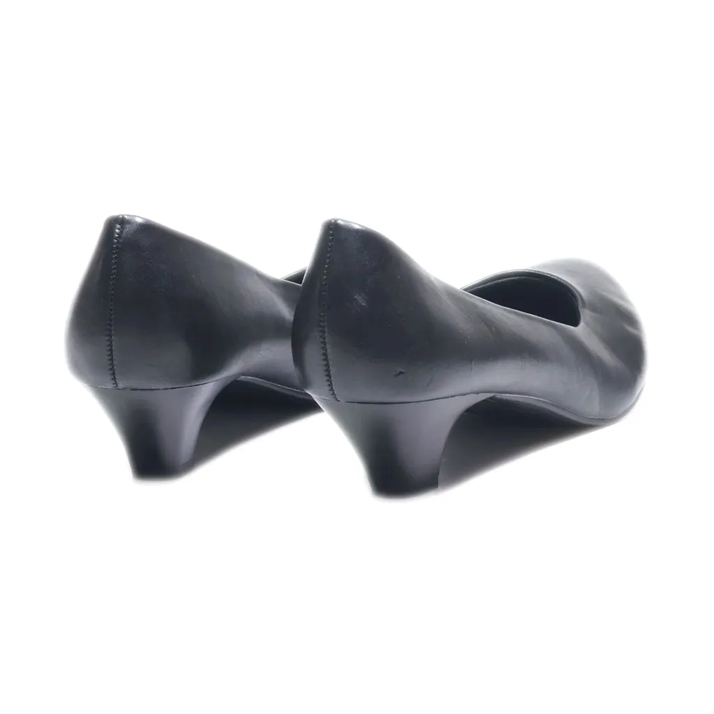 Easy Street Kitten Heels Leather Black Colour For Women