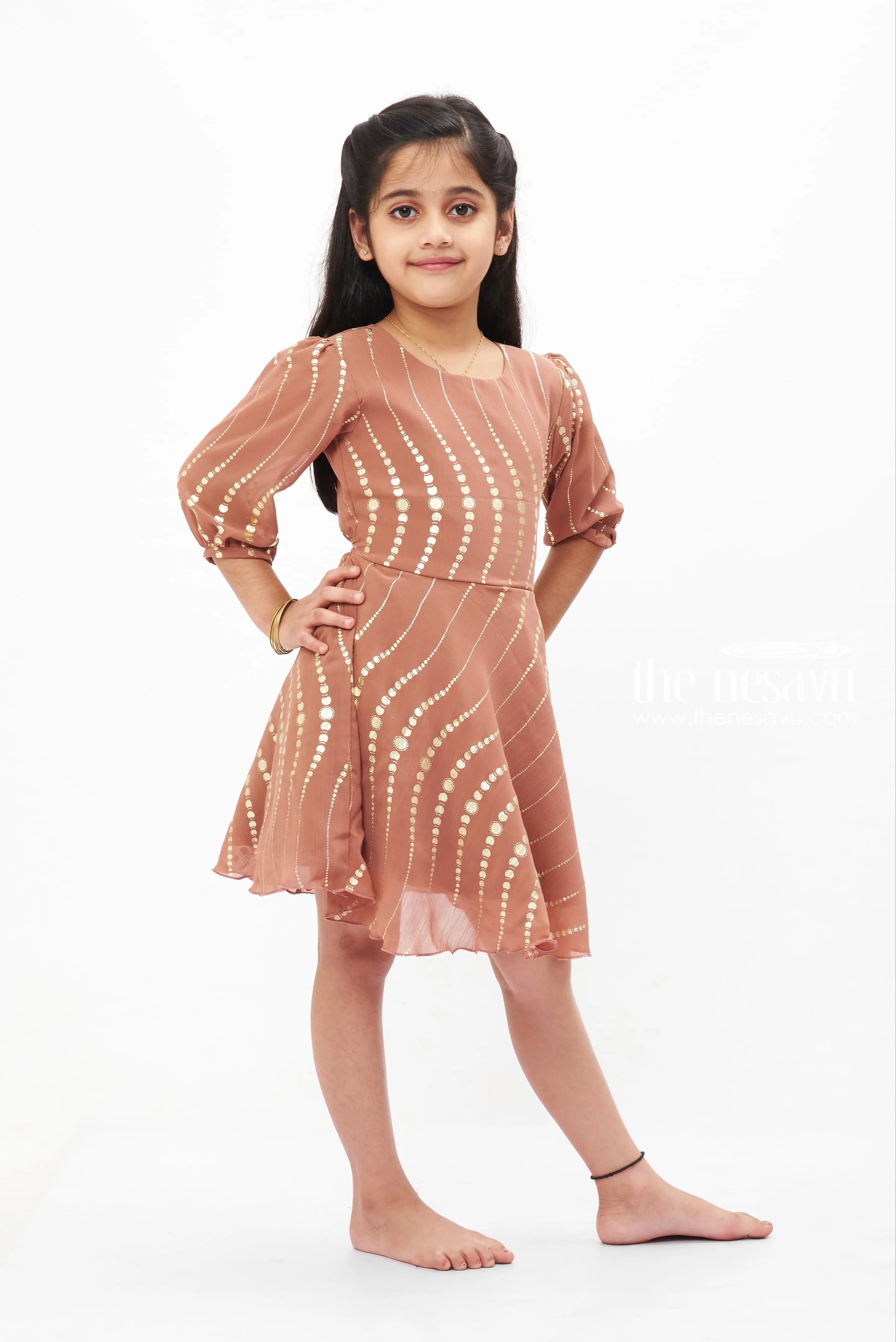 Elegant Brown Swirl Foil Dress: Chic Geometric Lines for Girls