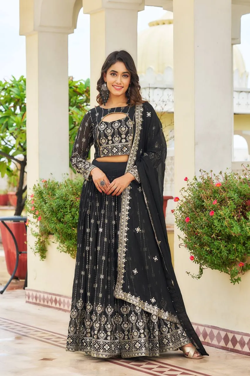 EMBRACE THE  BEAUTY OF TRADITIONAL DESIGNER LEHENGA CHOLI