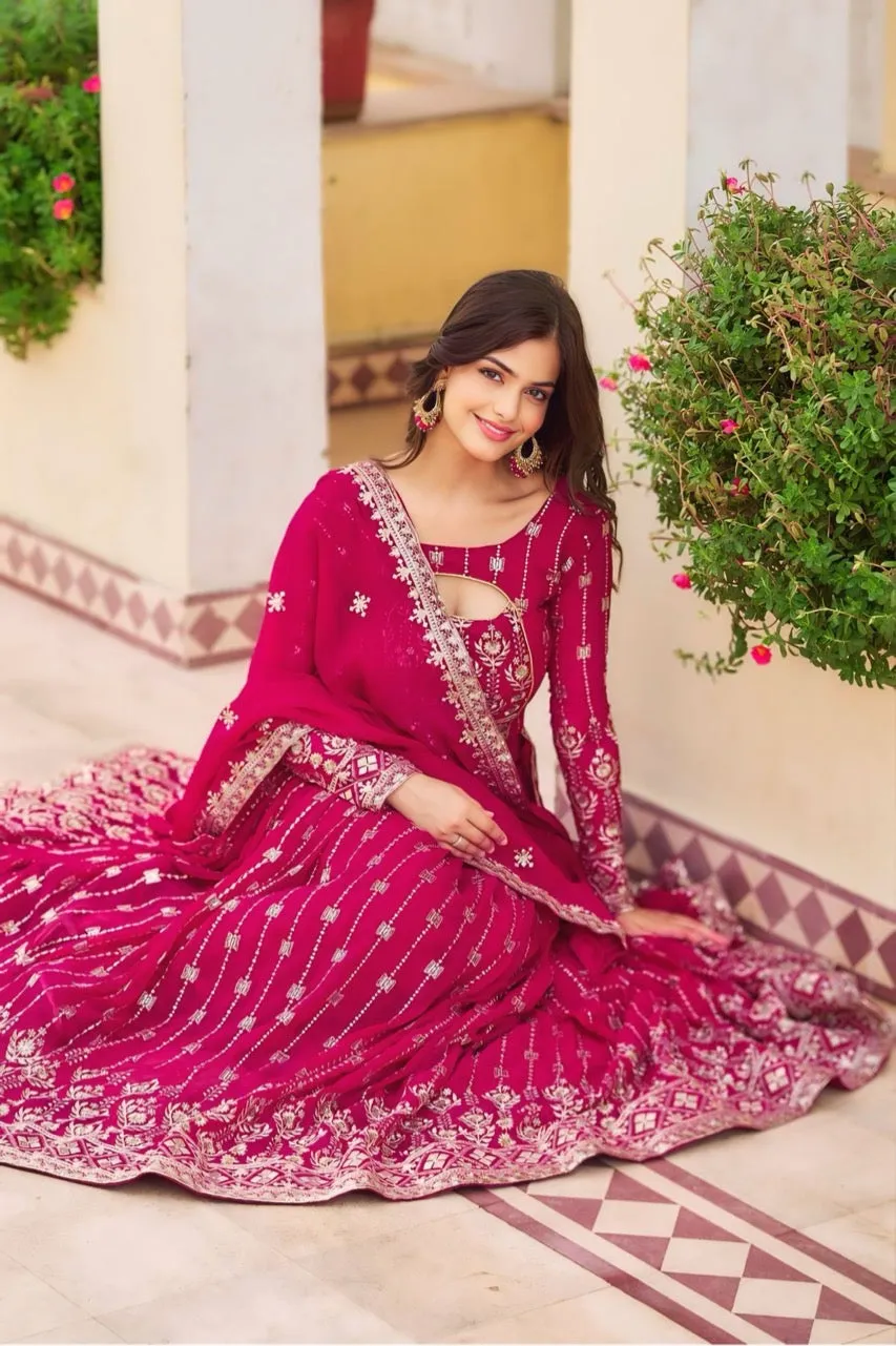 EMBRACE THE  BEAUTY OF TRADITIONAL DESIGNER LEHENGA CHOLI