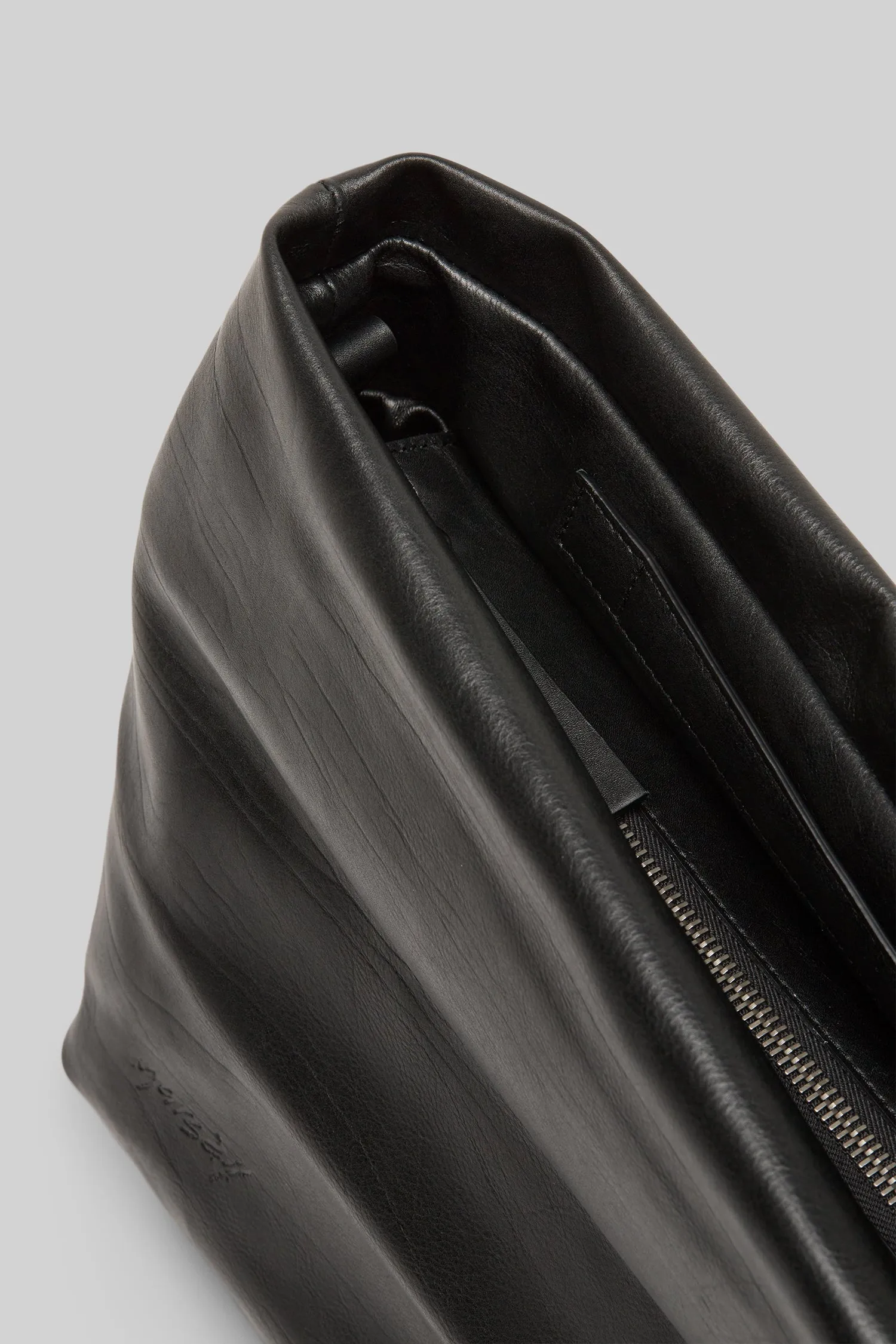 Fanta Leather Shoulder Bag in Black