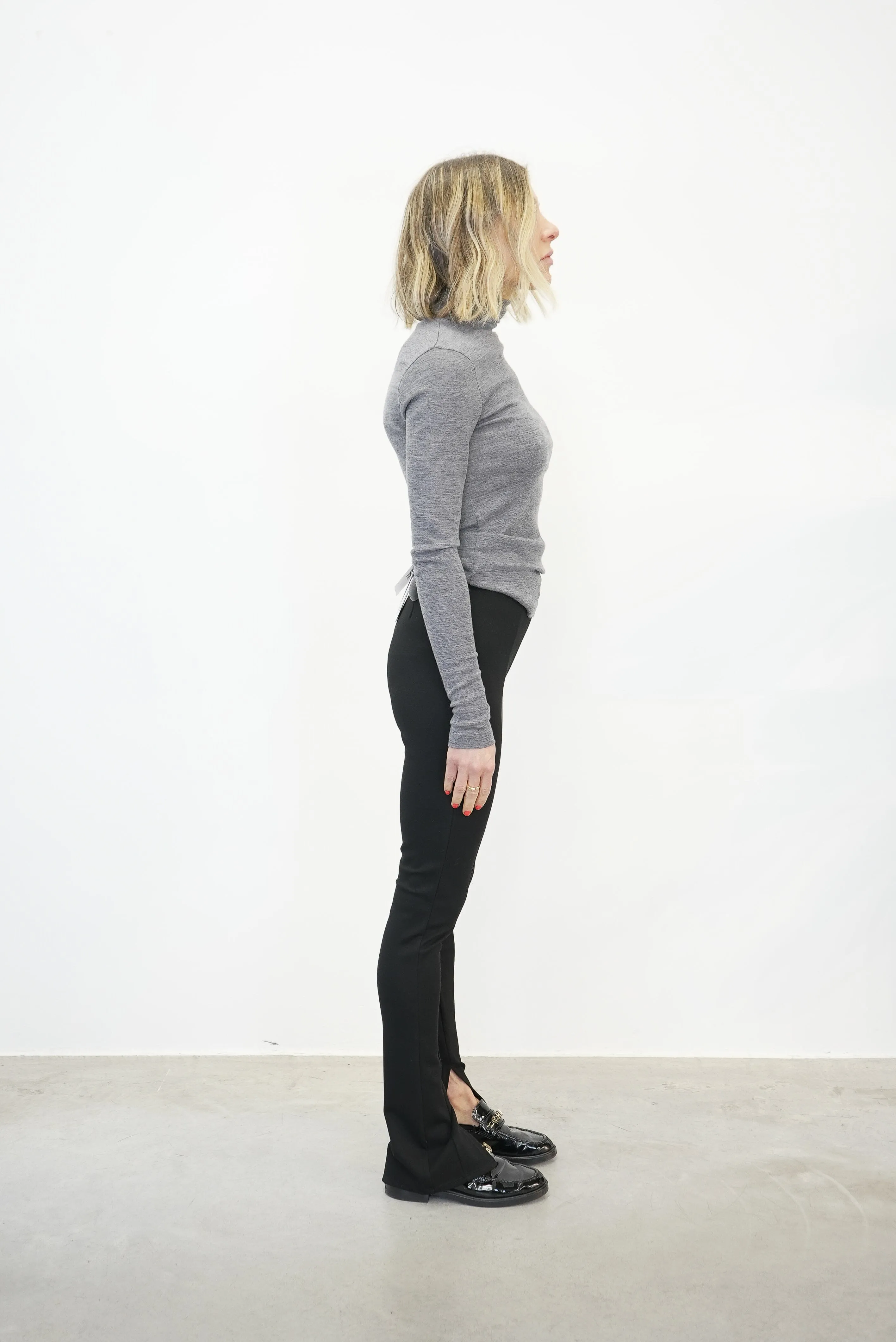 FINE MERINO TURTLENECK SWEATER