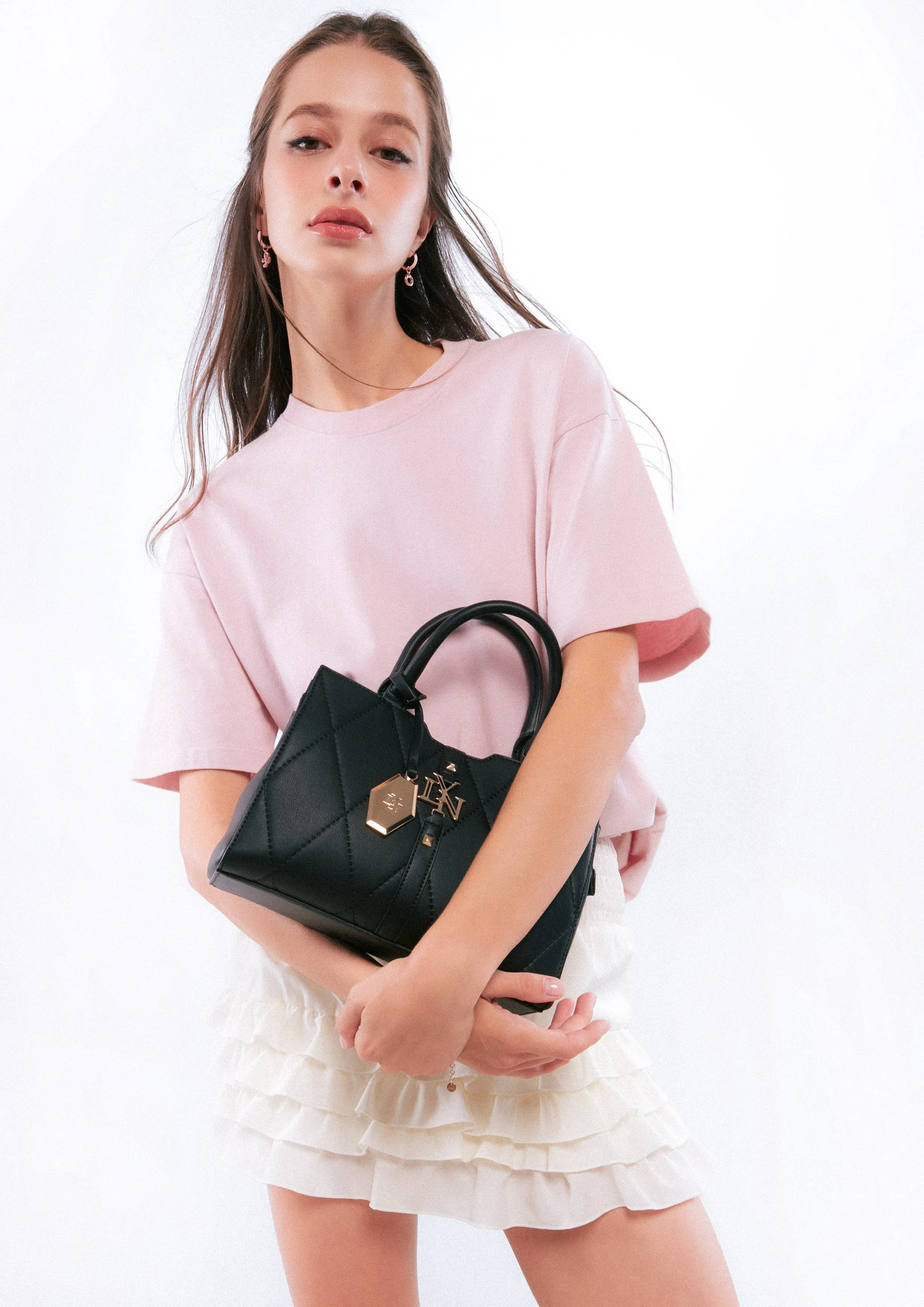 Galactiga Quilt M Handbag - Black