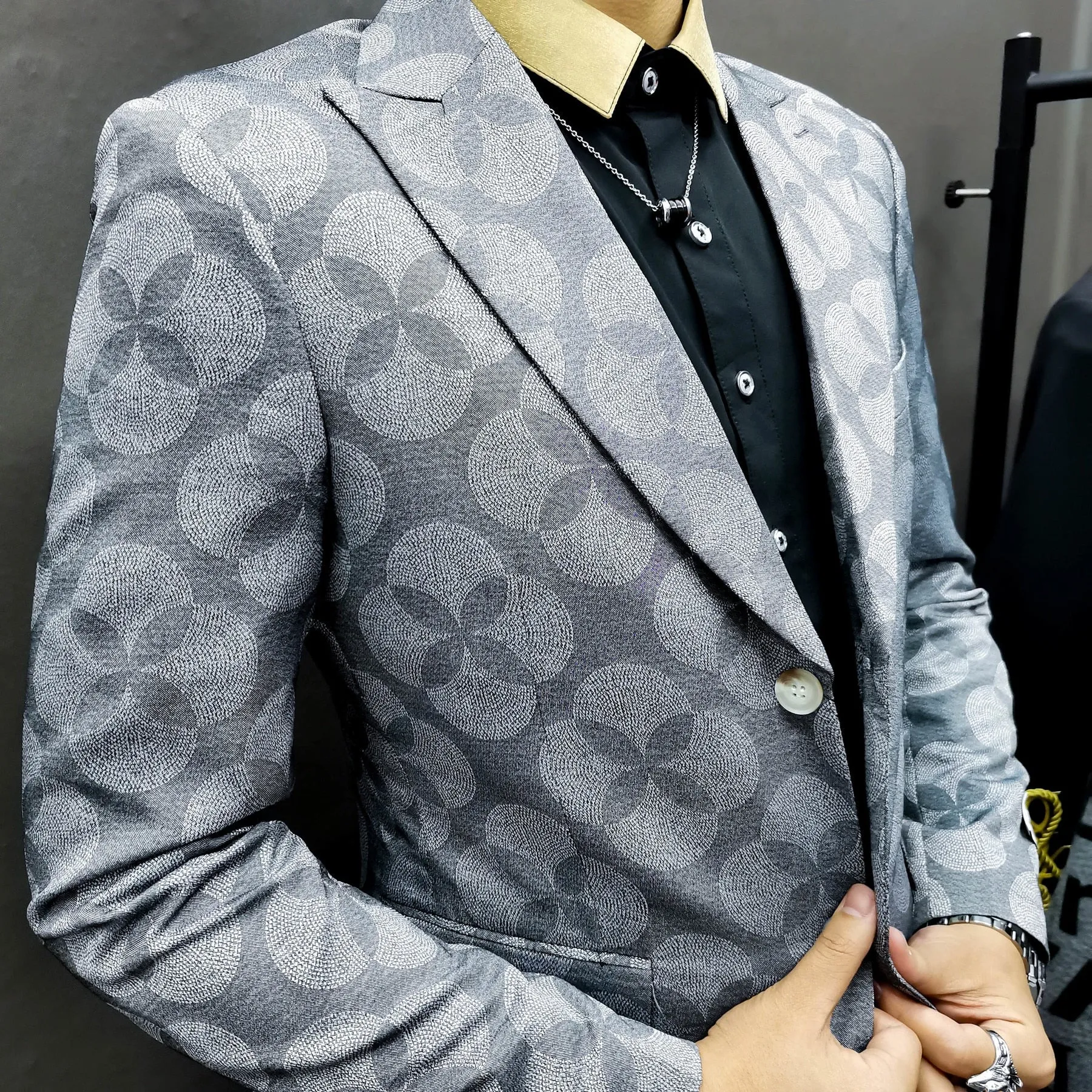 Gray Four Clover Pattern Blazer