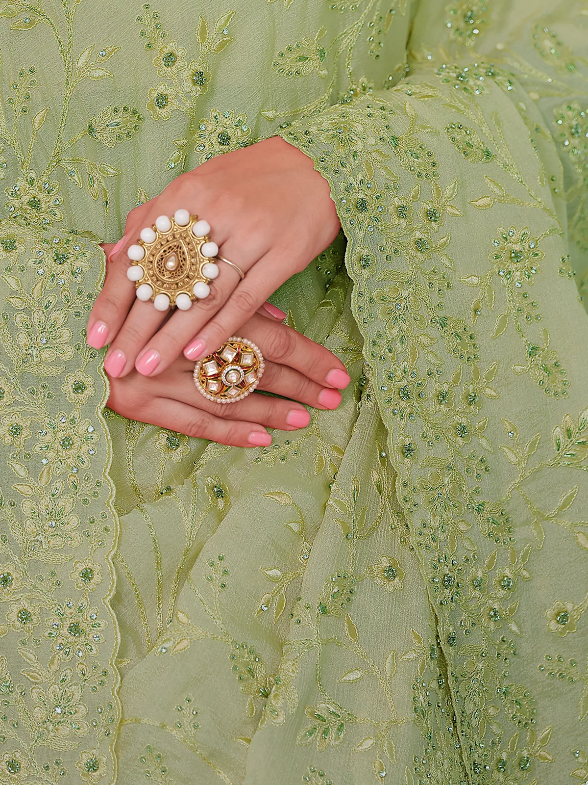 Green Chiffon Saree With Unstitched Blouse