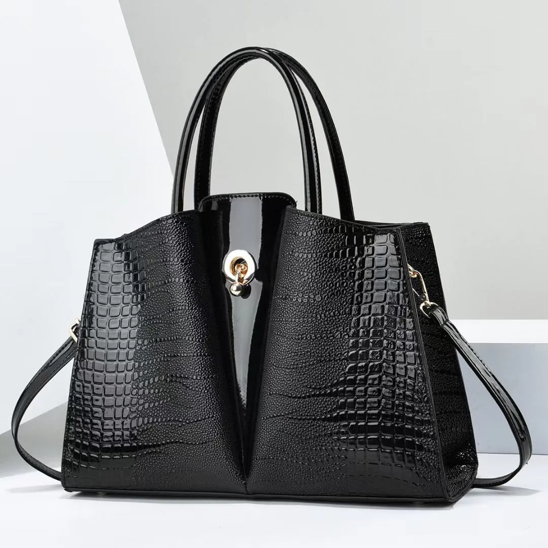 H1782 - Luxury Black Handbag
