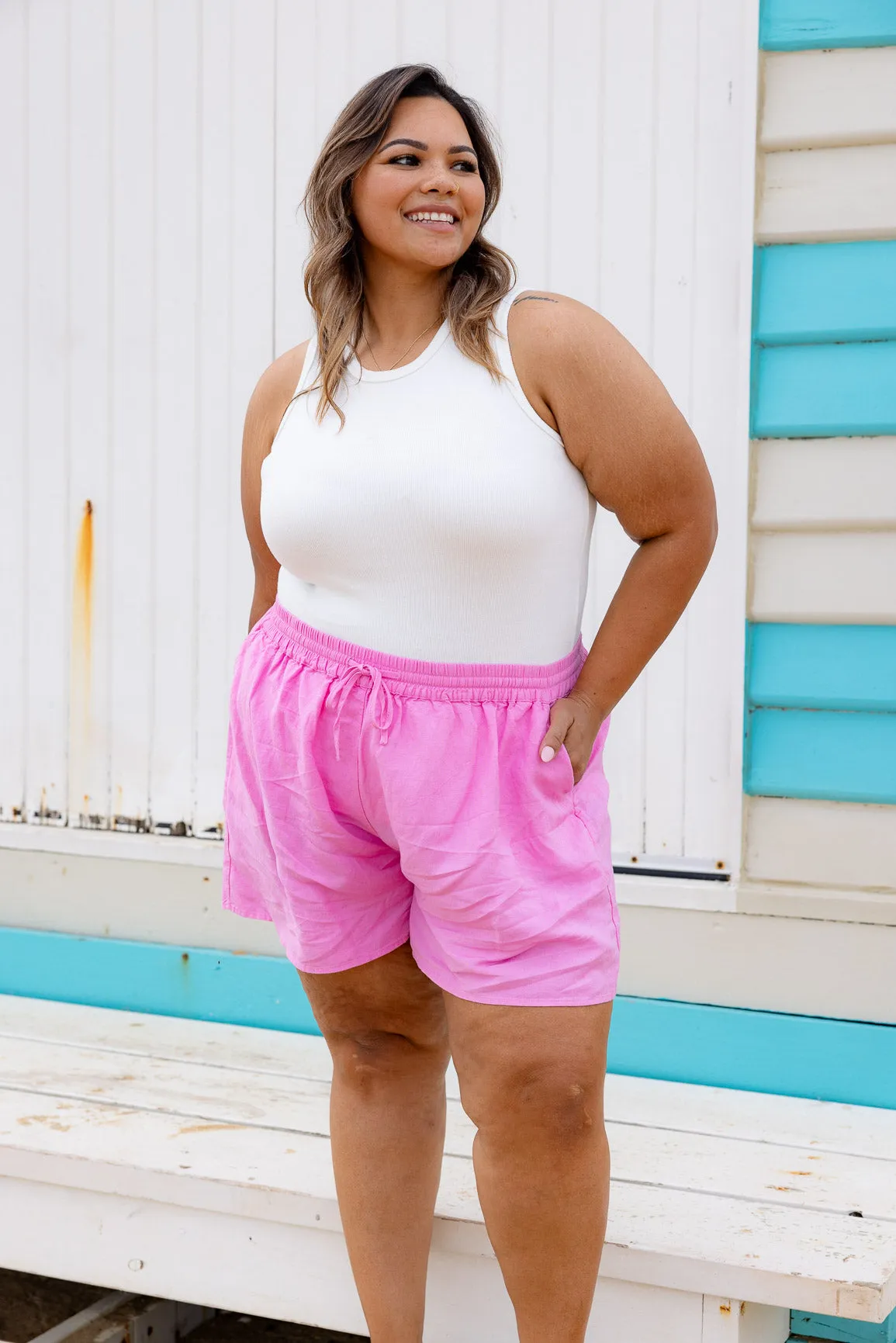 Harlow Linen Blend Shorts in Berry
