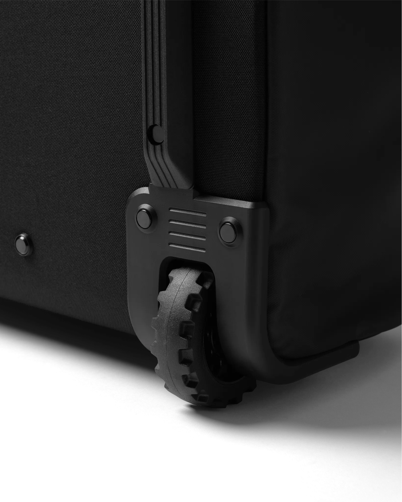 Hugger Roller Bag Check-in 60L Black Out