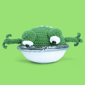 Intermediate Green Frog Wallet Crochet Kit-Silver